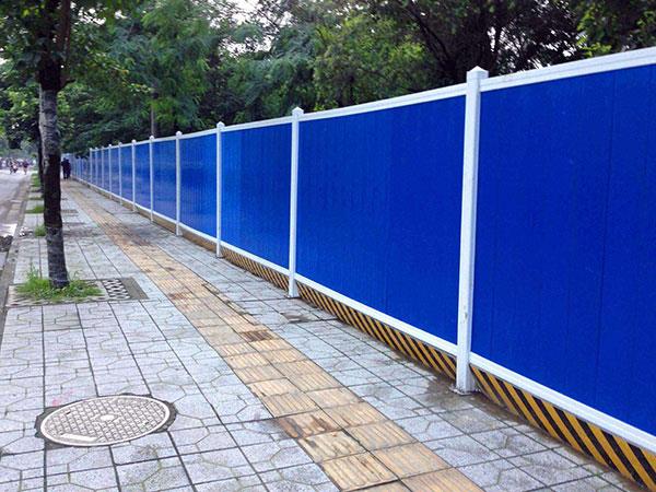 pvc圍擋的現(xiàn)場報價安裝